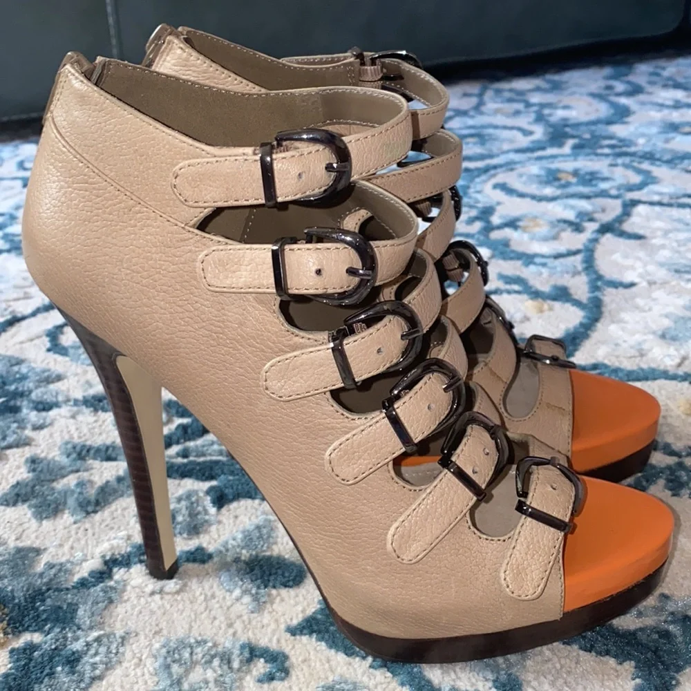 Beautiful Leather Strappy Heel’s by Aldo - Picture 3 of 10